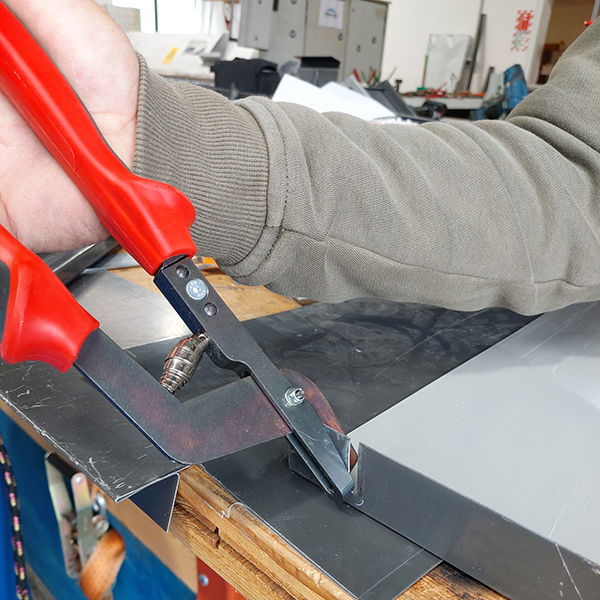 MASC METAL NIBBLER TOOL / HAND NOTCHER - Image 5